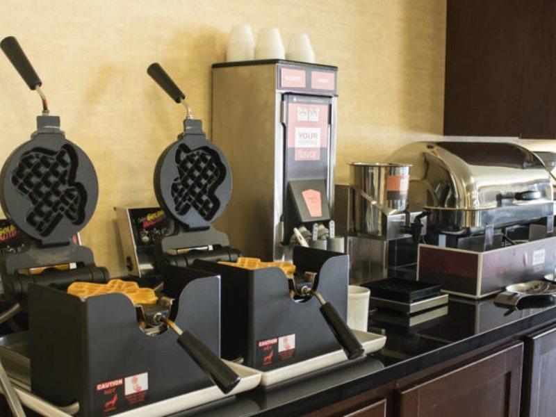 Hotel Comfort North - Stone Oak